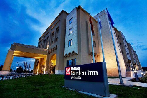 Гостиница Hilton Garden Inn Sanliurfa в Сивереке