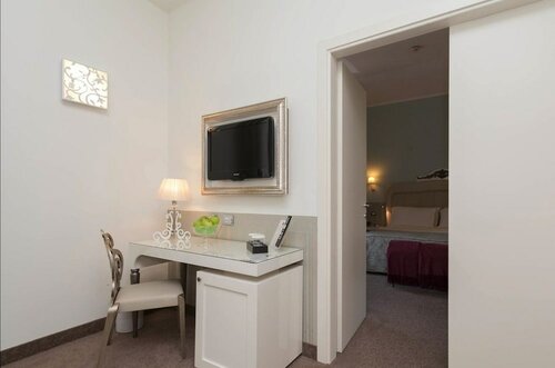 Гостиница Jr Hotels Oriente Bari в Бари