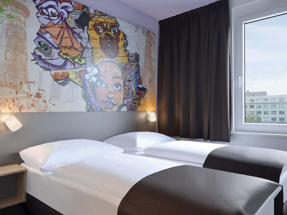 Фото B&b Hotel Köln-Ehrenfeld