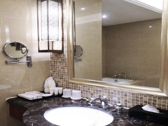 Фото Landmark Mekong Riverside Hotel