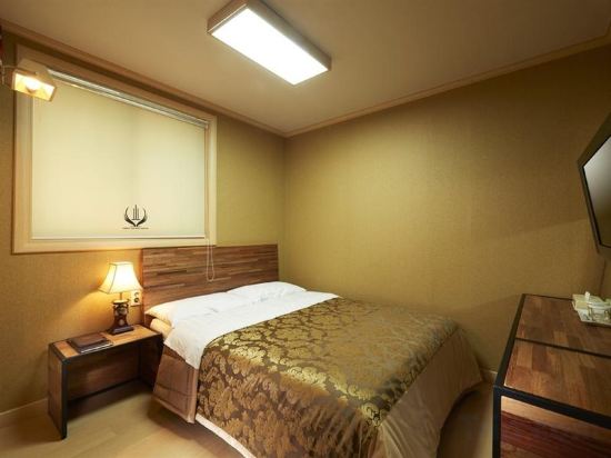 Фото Noble Hotel