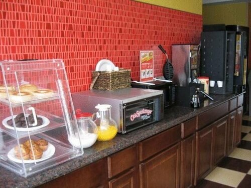 Гостиница Townhouse Inn & Suites в Патерсоне