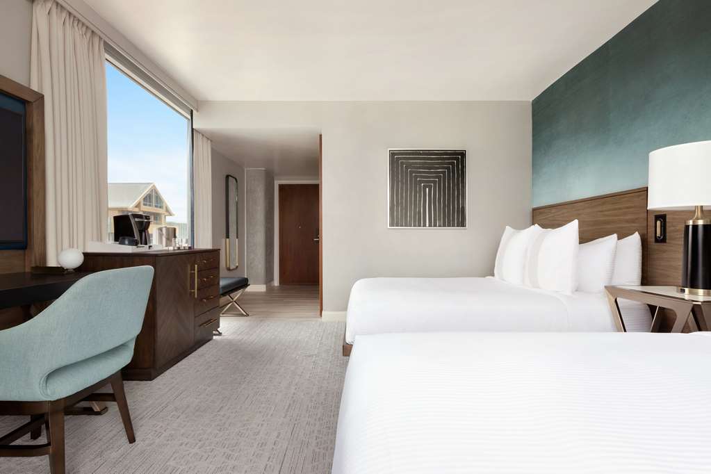 Фото Carte Hotel San Diego Downtown, Curio Collection by Hilton