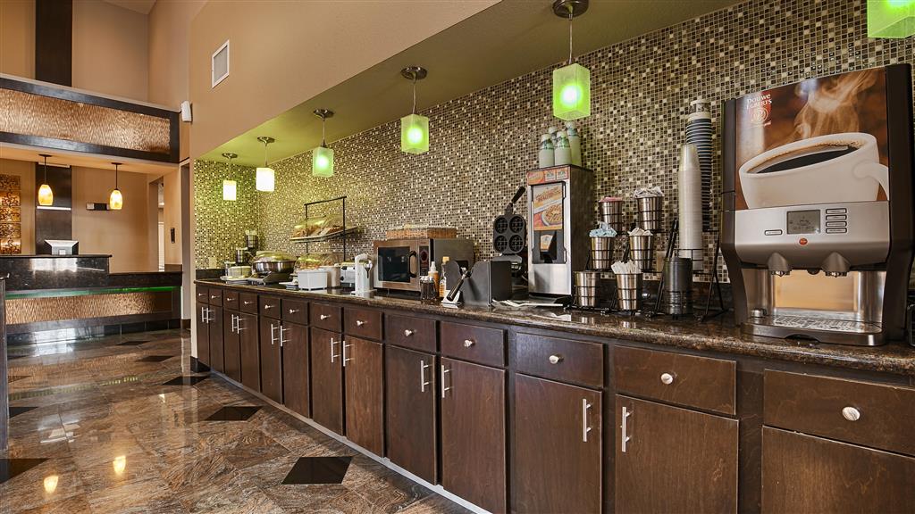 Фото Best Western Bayou Inn & Suites