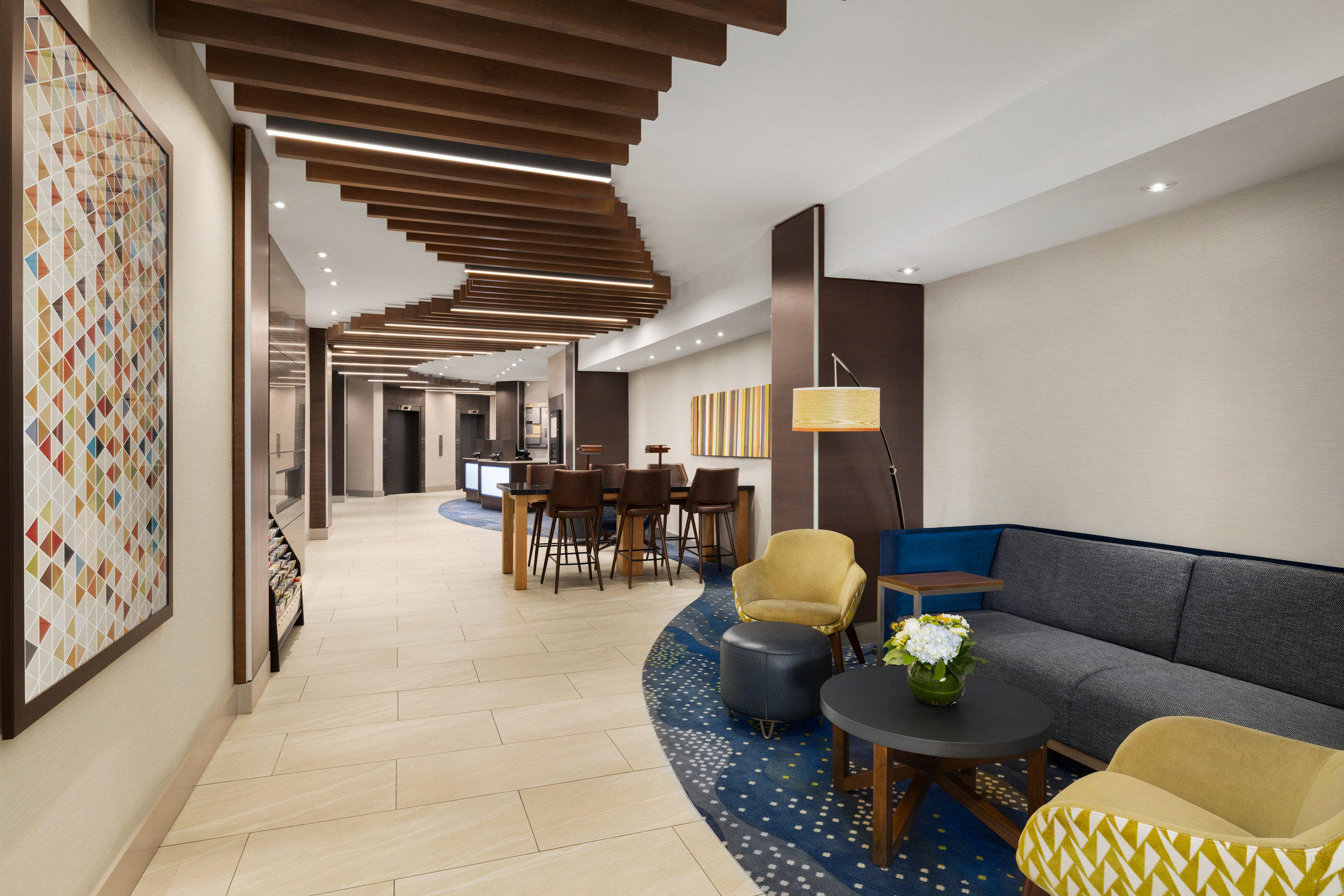 Фото Holiday Inn Express Vancouver-Metrotown