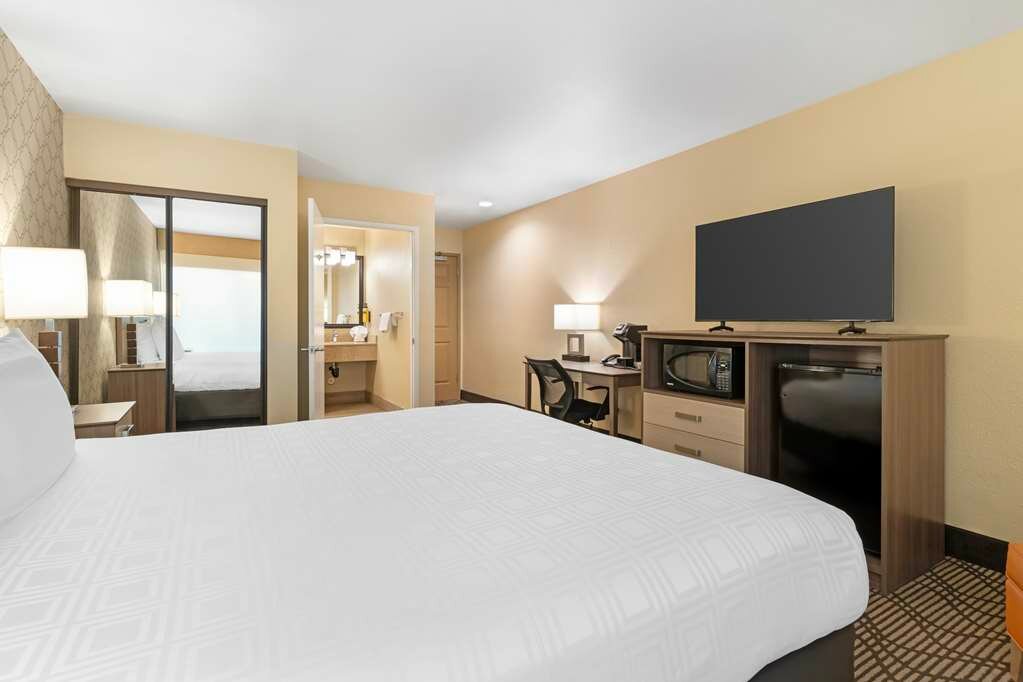 Фото Best Western Plus Heritage Inn