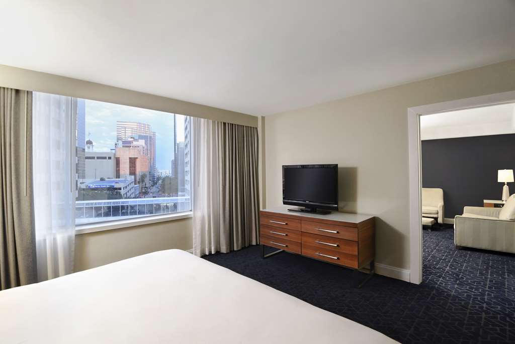 Фото Hotel Tampa Riverwalk