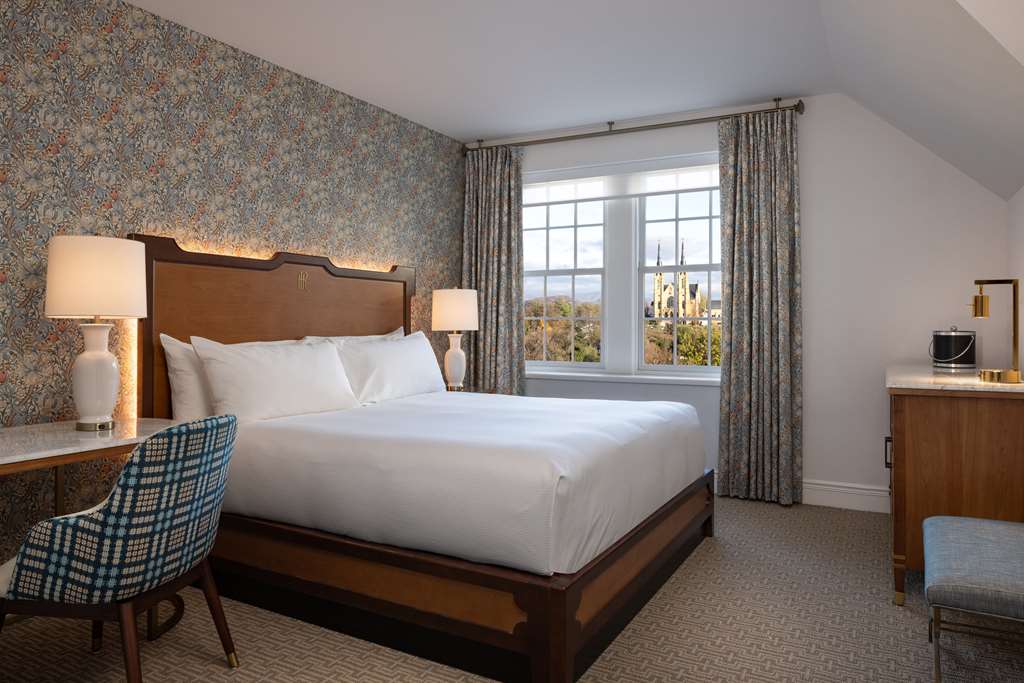 Фото Hotel Roanoke & Conference Ctr, Curio Collection by Hilton