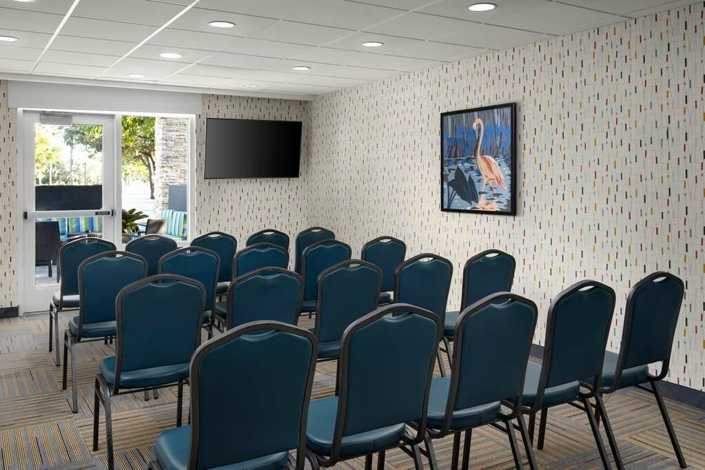 Фото Home2 Suites by Hilton Miramar Ft Lauderdale