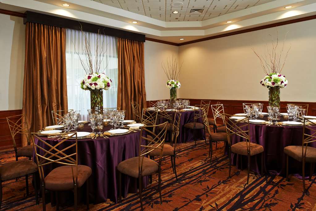 Фото DoubleTree by Hilton Hotel Flagstaff
