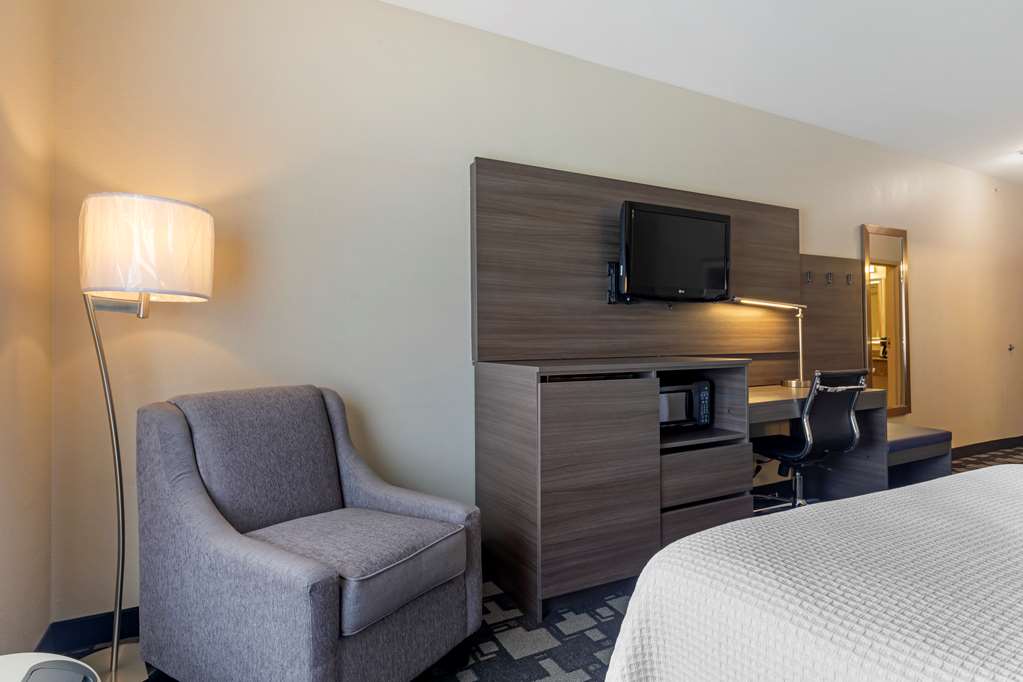 Фото Best Western Seminole Inn & Suites