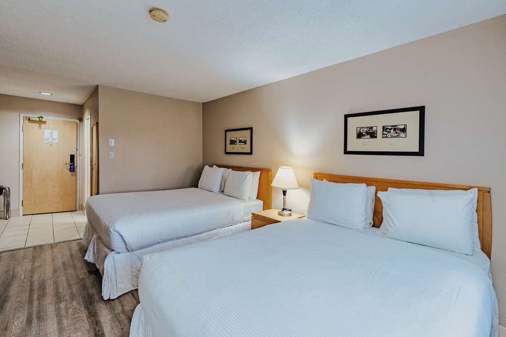 Фото SureStay Plus Hotel by Best Western Coquitlam