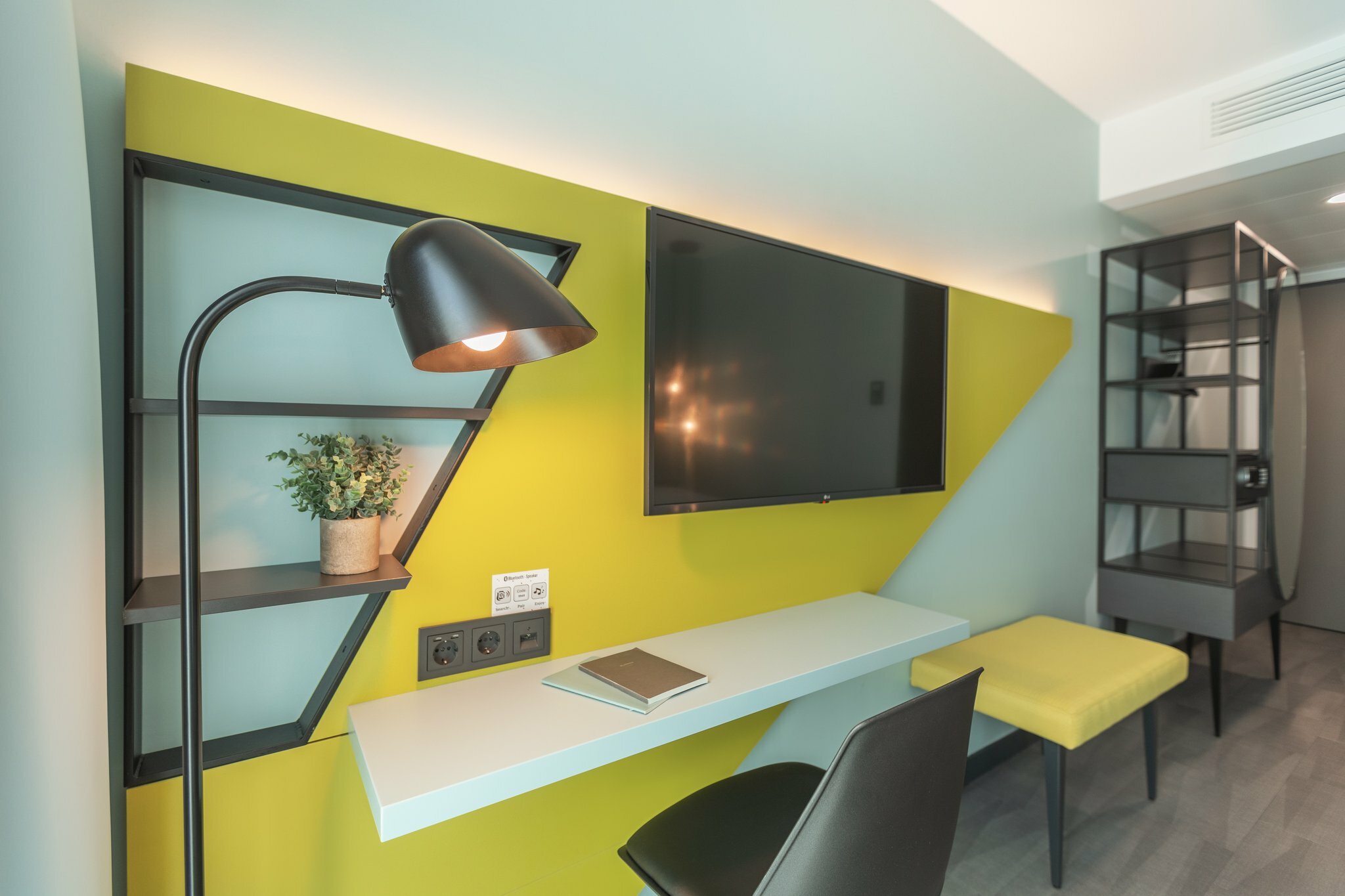 Фото Holiday Inn - the niu, Seven Dusseldorf Ost, an IHG Hotel