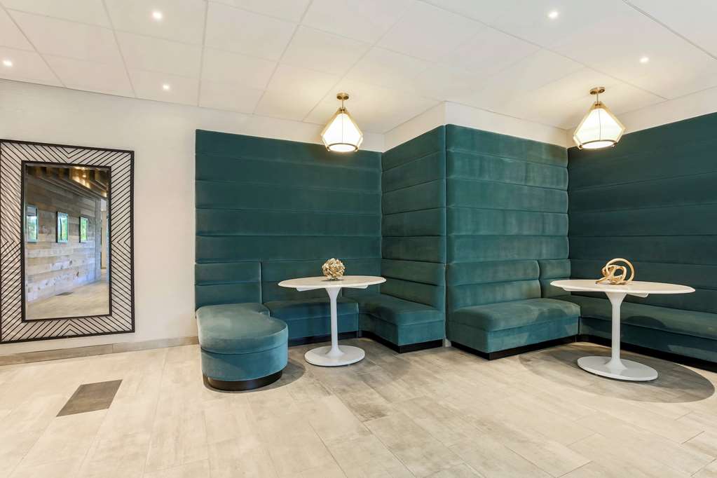 Фото DoubleTree by Hilton Austin - University Area