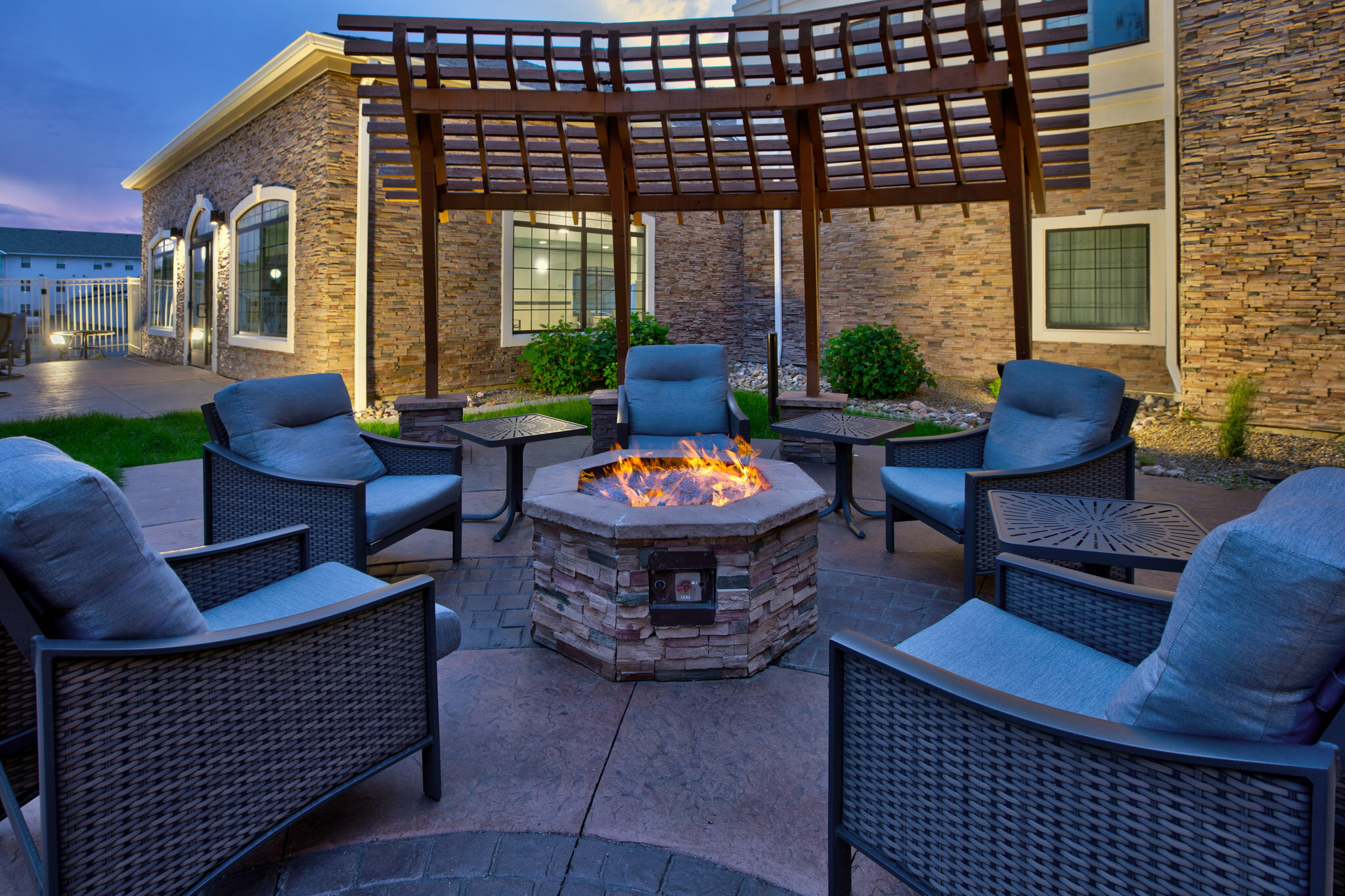 Фото Staybridge Suites Bismarck, an Ihg Hotel