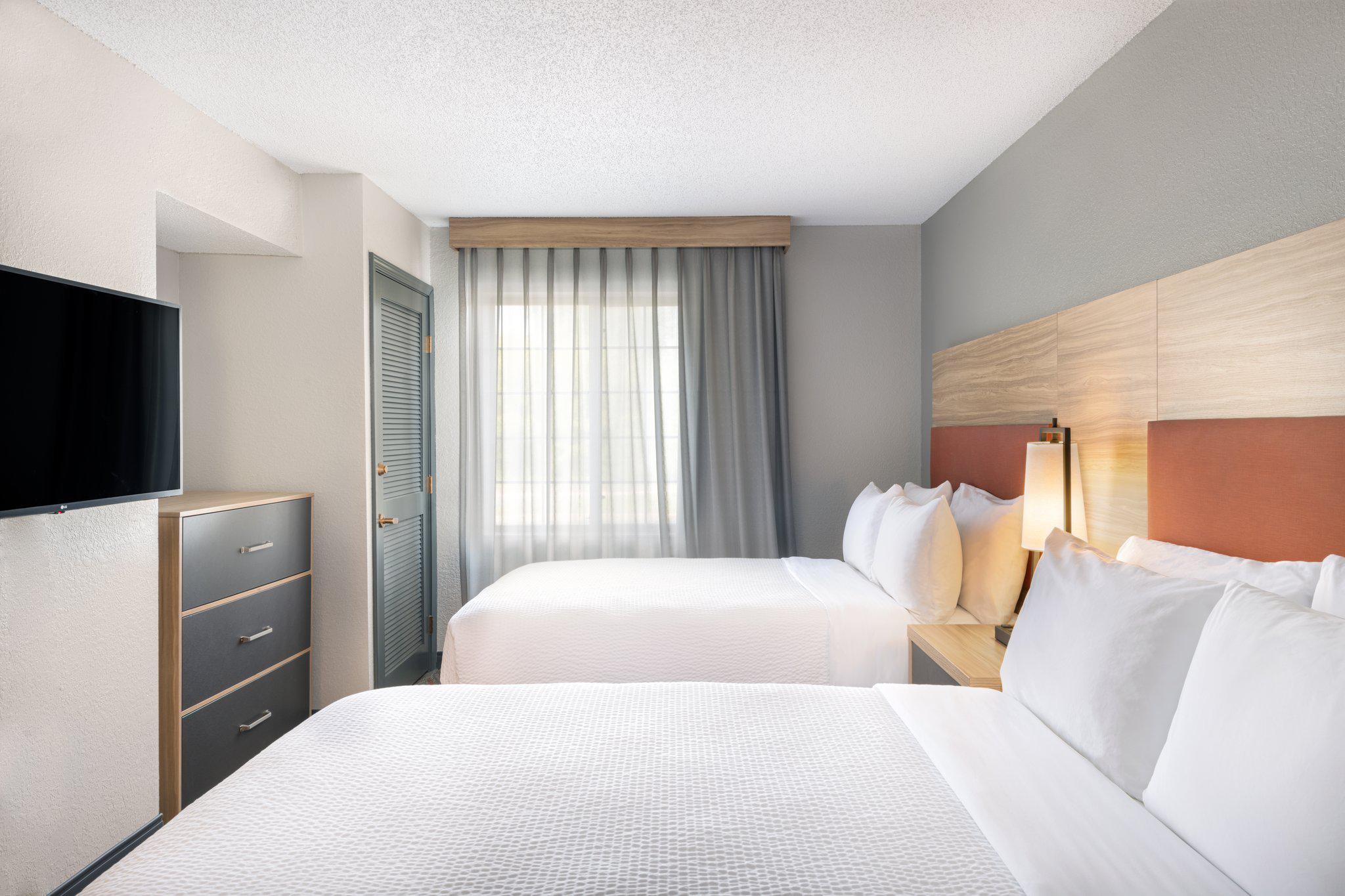 Фото Candlewood Suites Eagan Arpt South - Mall Area, an Ihg Hotel