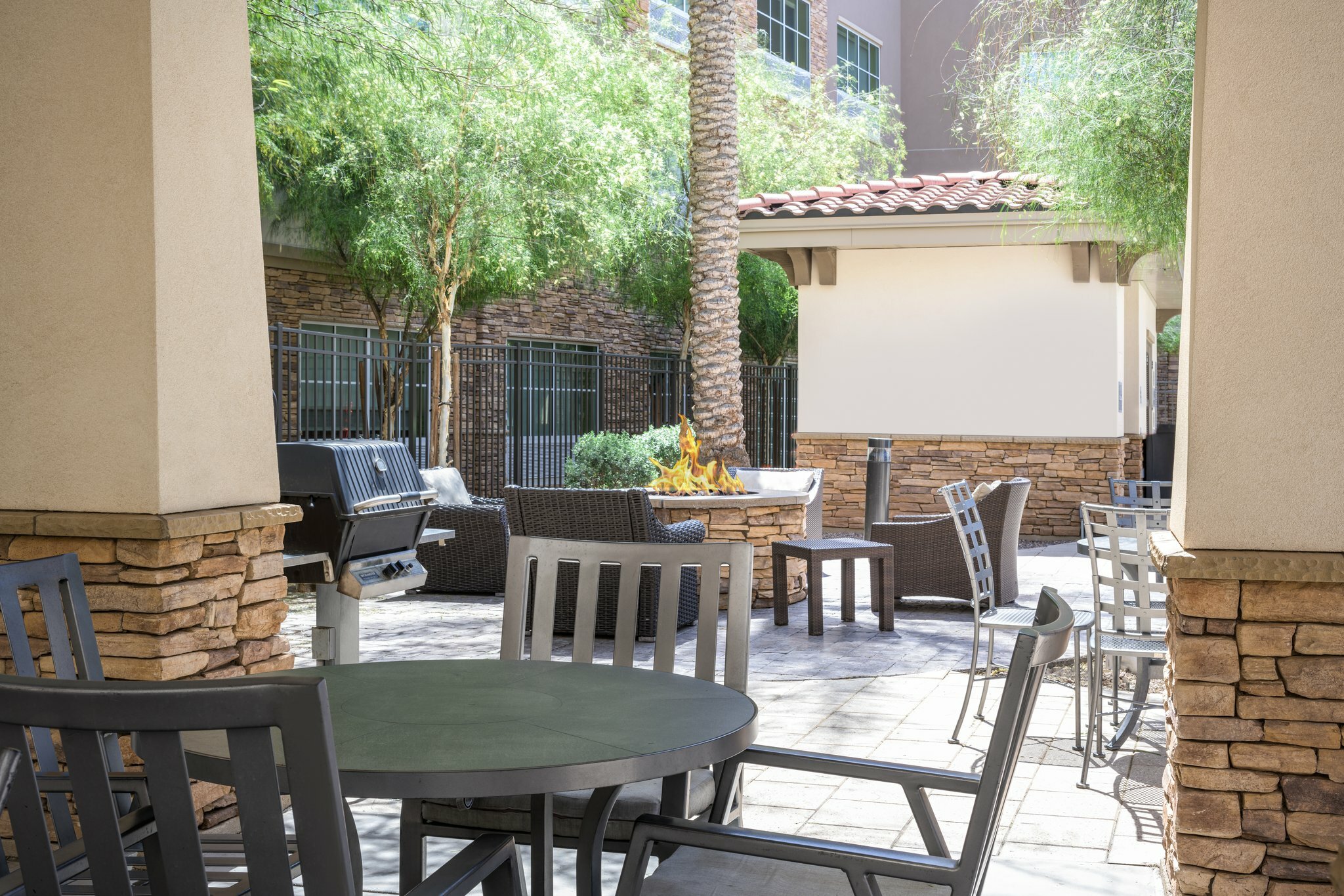 Фото Holiday Inn Express & Suites Phoenix East - Gilbert, an Ihg Hotel