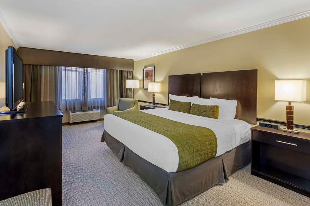 Фото Best Western Canoga Park Motor Inn