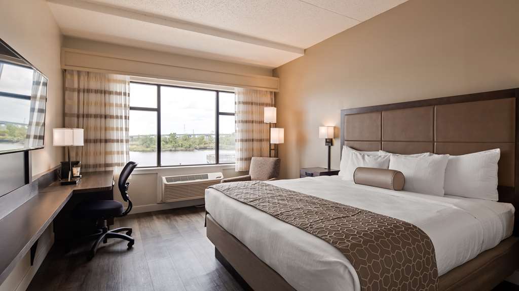 Фото Best Western Plus Coastline Inn