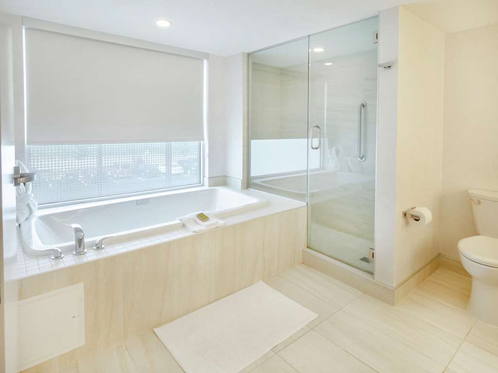 Фото DoubleTree by Hilton Hotel Niagara Falls New York