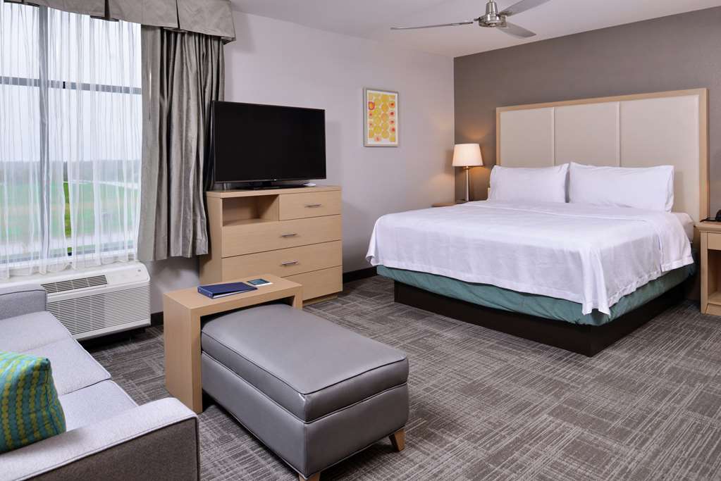 Фото Homewood Suites by Hilton Des Moines Airport