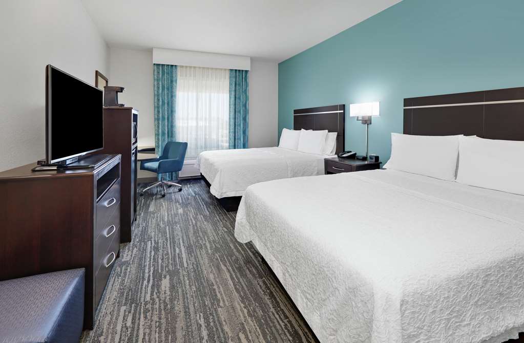 Фото Hampton Inn & Suites Childress