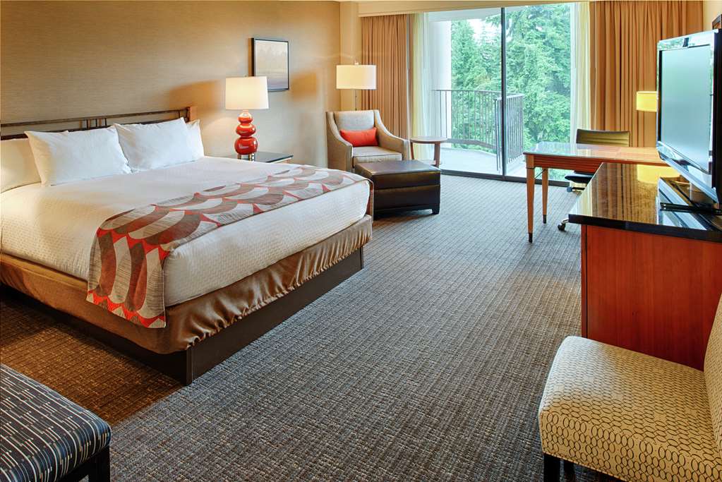 Фото Doubletree by Hilton Seattle Airport