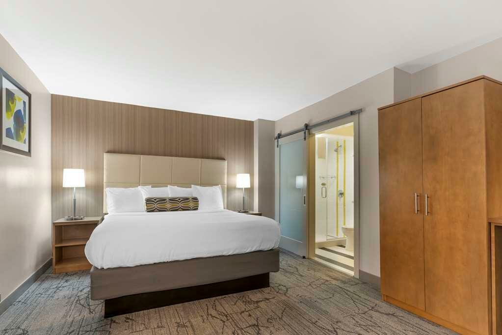 Фото Best Western Red Coach Inn