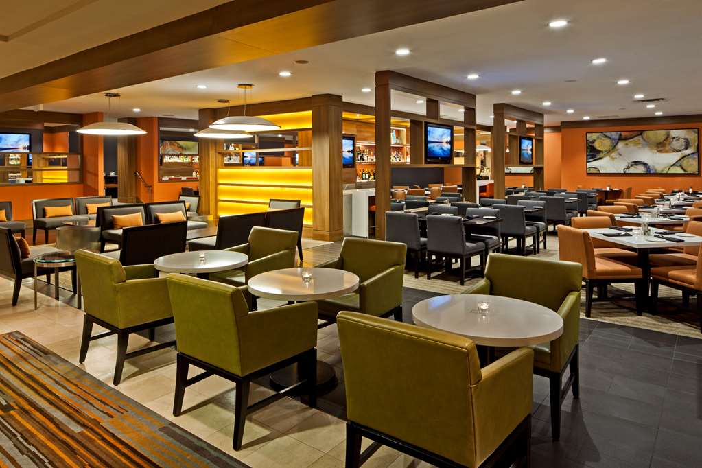 Фото Hilton Mississauga/Meadowvale