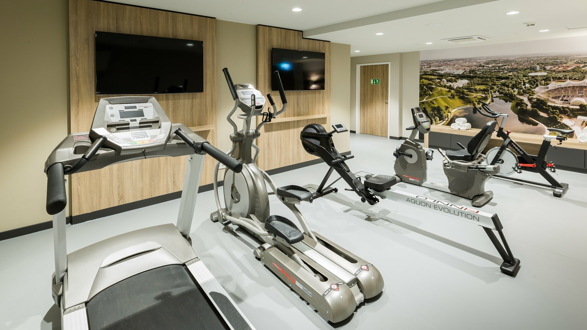 Фото Holiday Inn Express Munich - City East, an Ihg Hotel