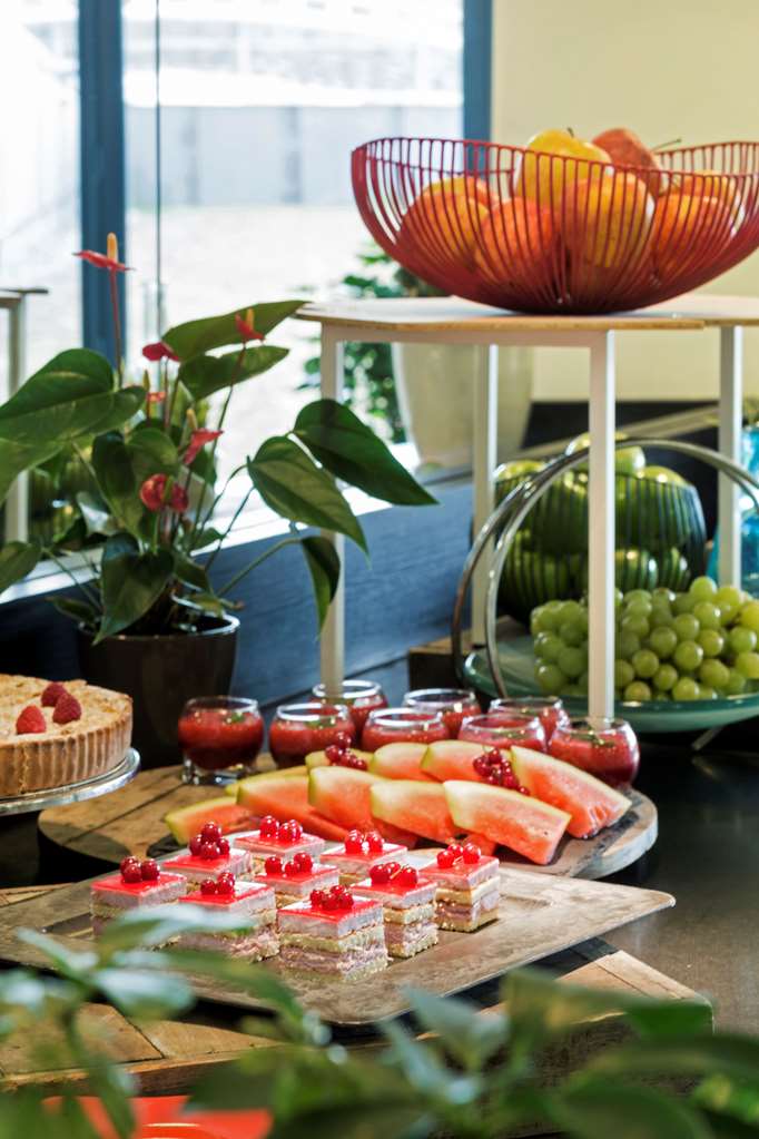 Фото Park Inn by Radisson Leuven