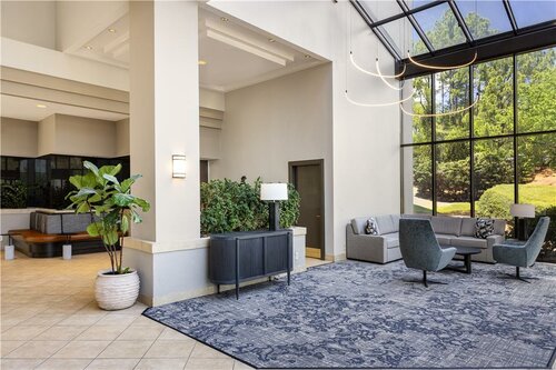 Гостиница Embassy Suites Hotel Birmingham в Бирмингеме