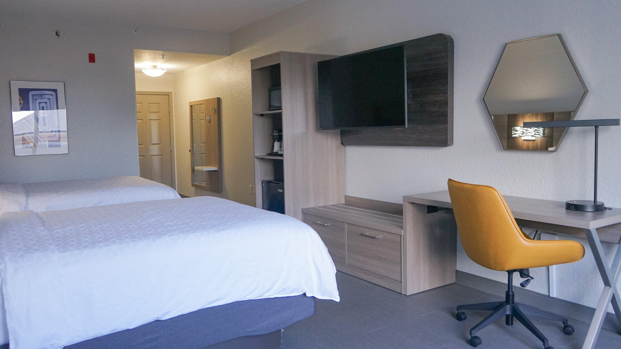 Фото Holiday Inn Express Hotel & Suites Lakeland North - I-4, an Ihg Hotel