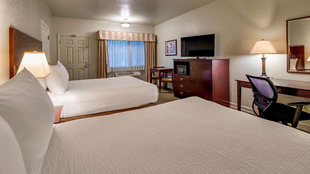 Фото Best Western Plus Bayshore Inn