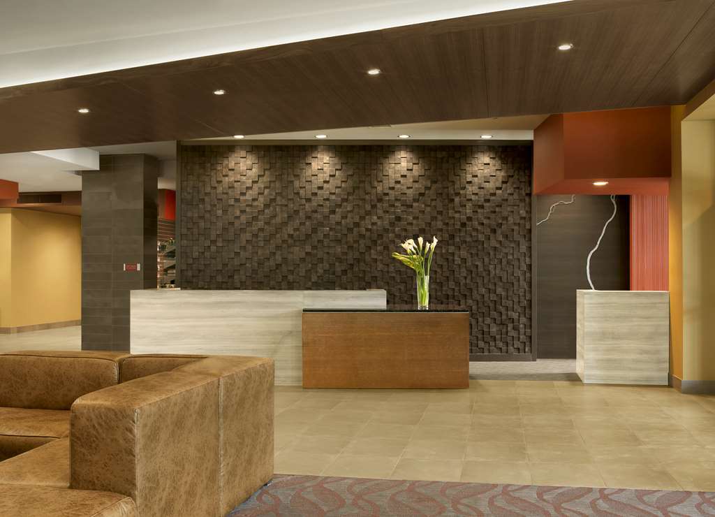 Фото The Broadway Columbia - a DoubleTree by Hilton
