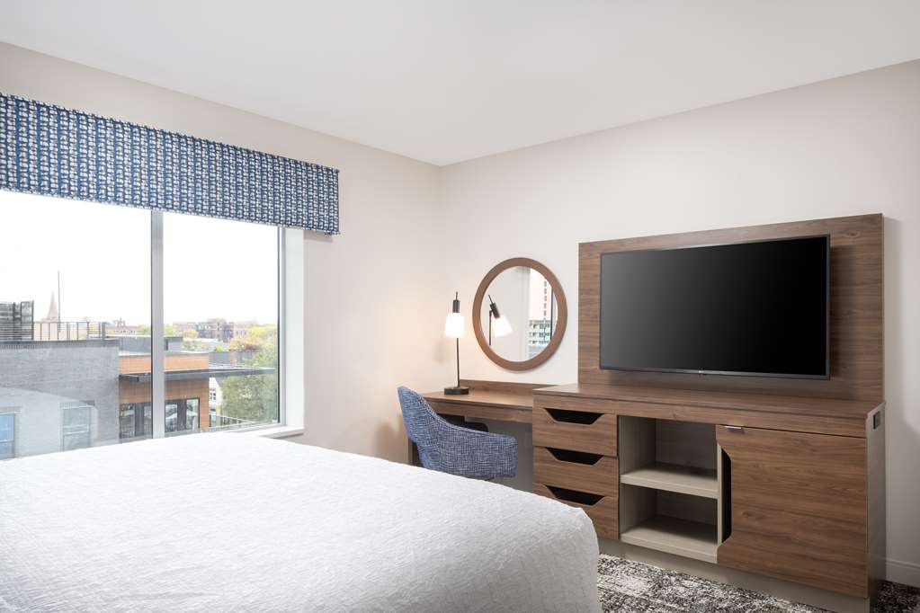 Фото Hampton Inn & Suites Rochester Downtown