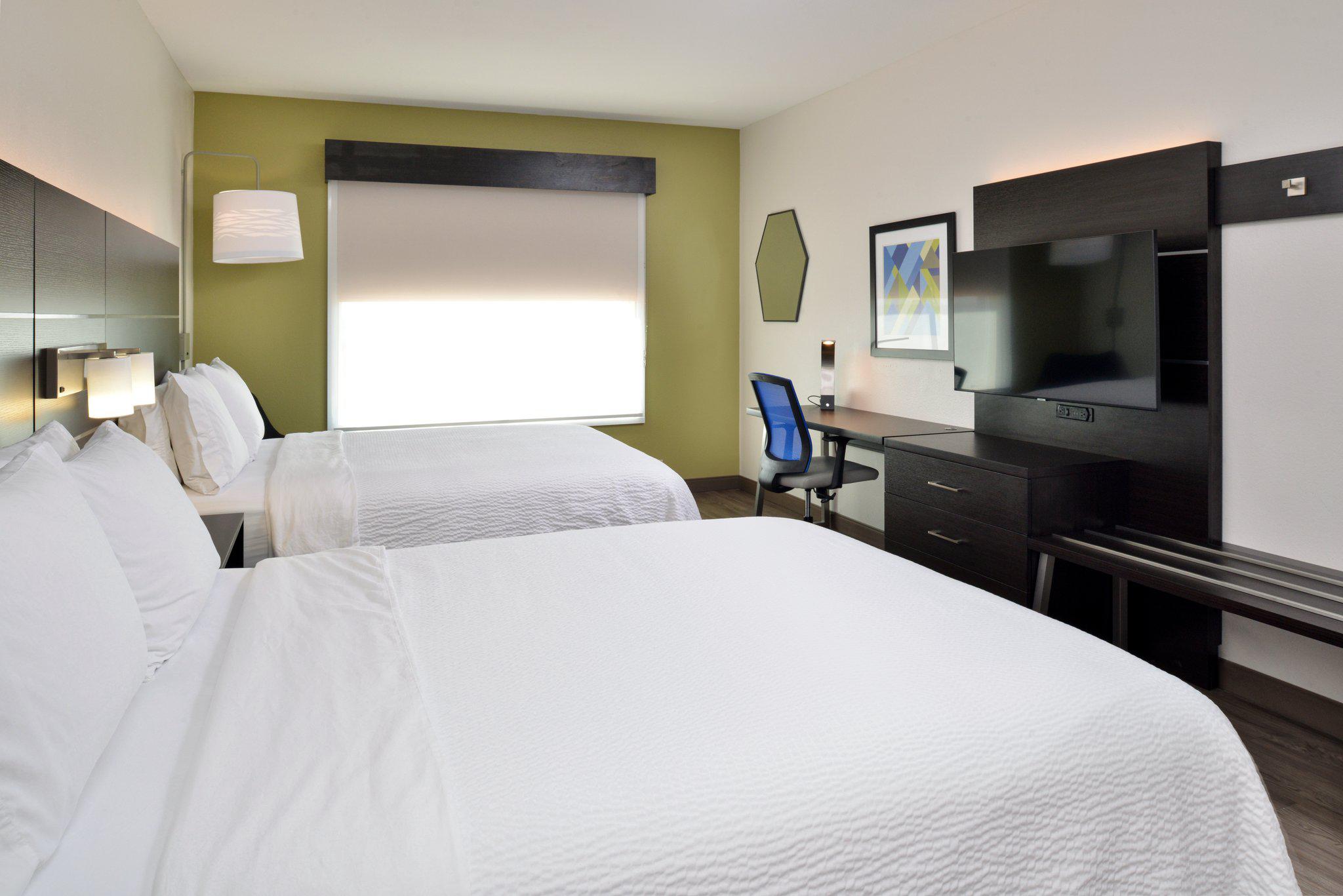 Фото Holiday Inn Express & Suites Carthage