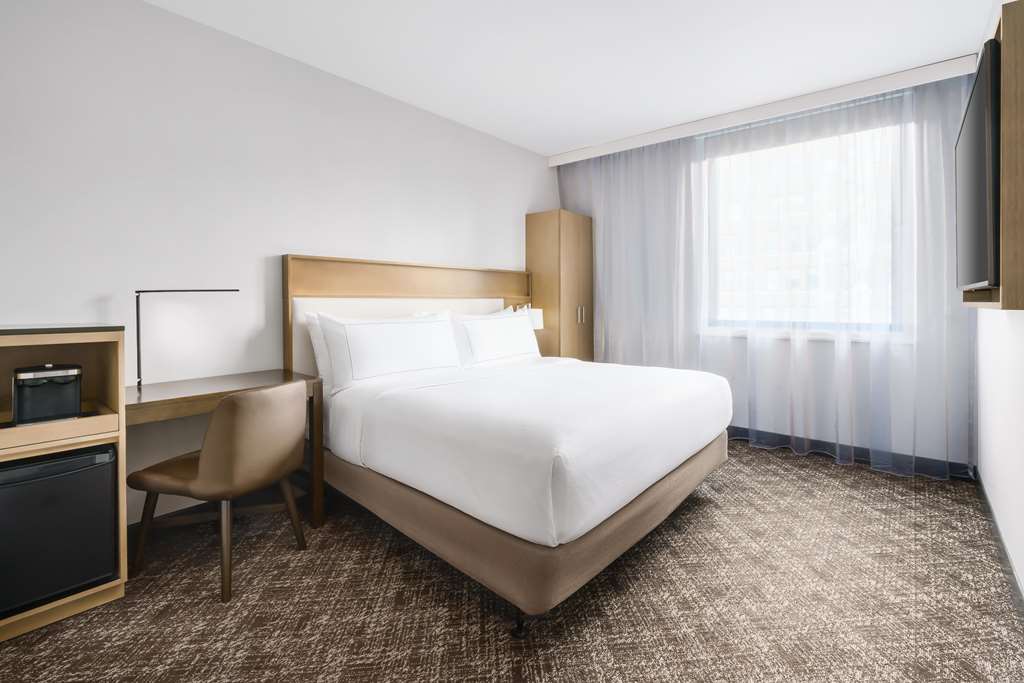 Фото Doubletree by Hilton New York Times Square South