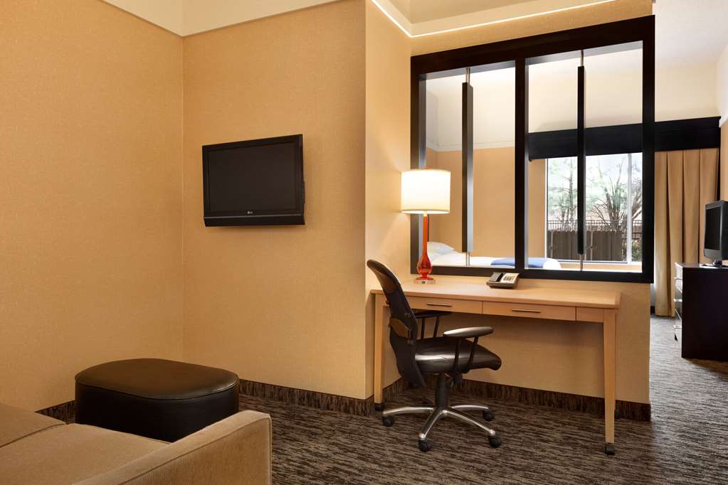 Фото DoubleTree by Hilton Hotel Oklahoma City Airport