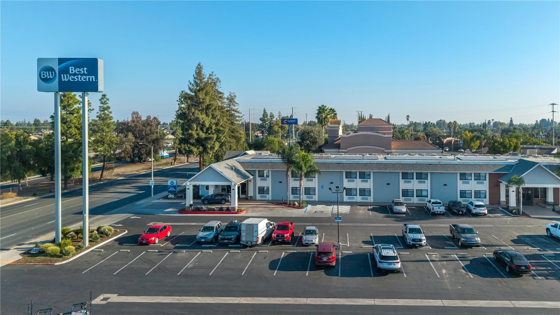 Фото Best Western Town & Country Lodge