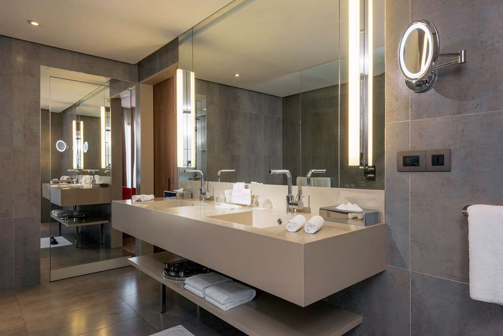 Фото Radisson Blu Hotel, Marrakech Carre Eden