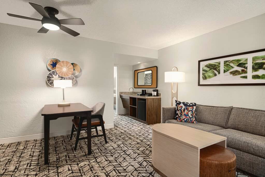 Фото Embassy Suites by Hilton Fort Lauderdale 17th Street 
