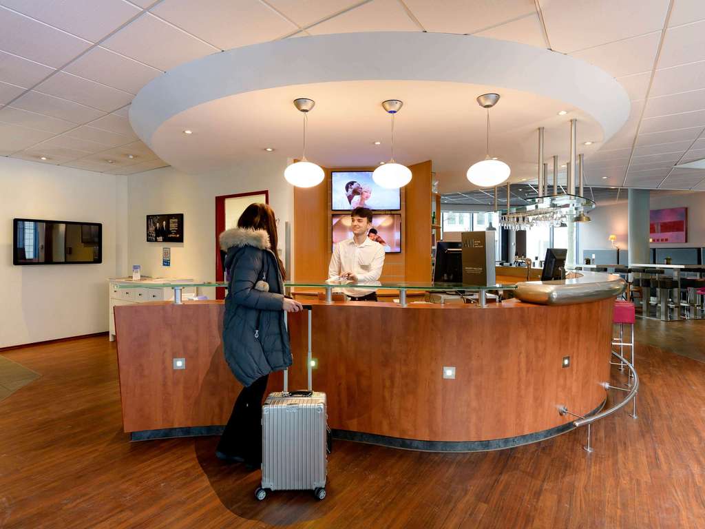 Фото Novotel Suites München Parkstadt Schwabing