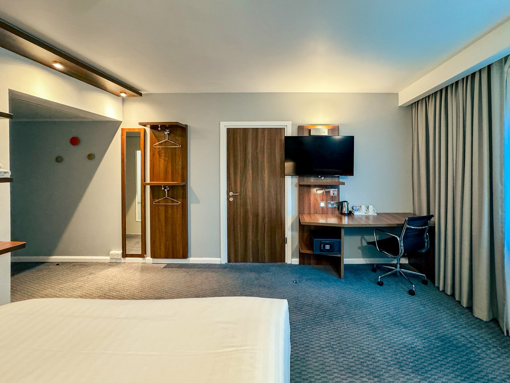 Фото Holiday Inn Express London - Stratford, an Ihg Hotel