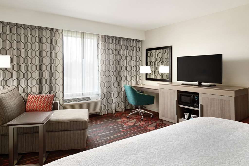 Фото Hampton Inn & Suites St. Louis/Alton