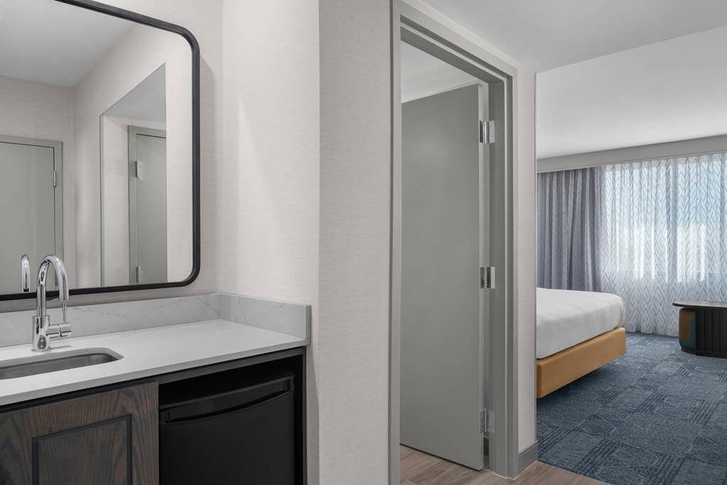 Фото Embassy Suites by Hilton El Paso