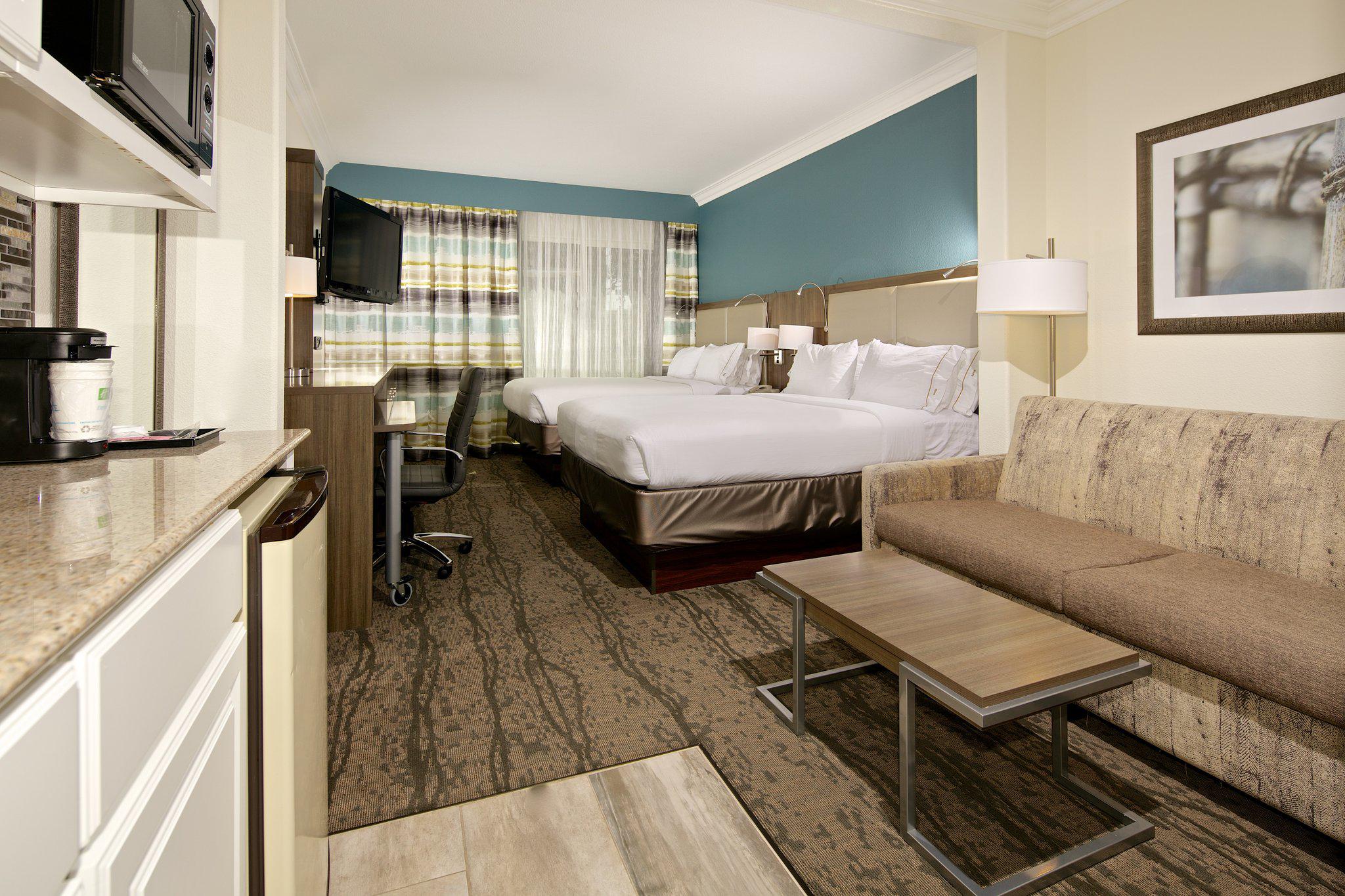 Фото Holiday Inn Express & Suites Paso Robles, an Ihg Hotel