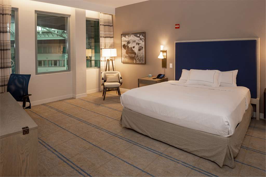 Фото Отель Hilton Austin Airport