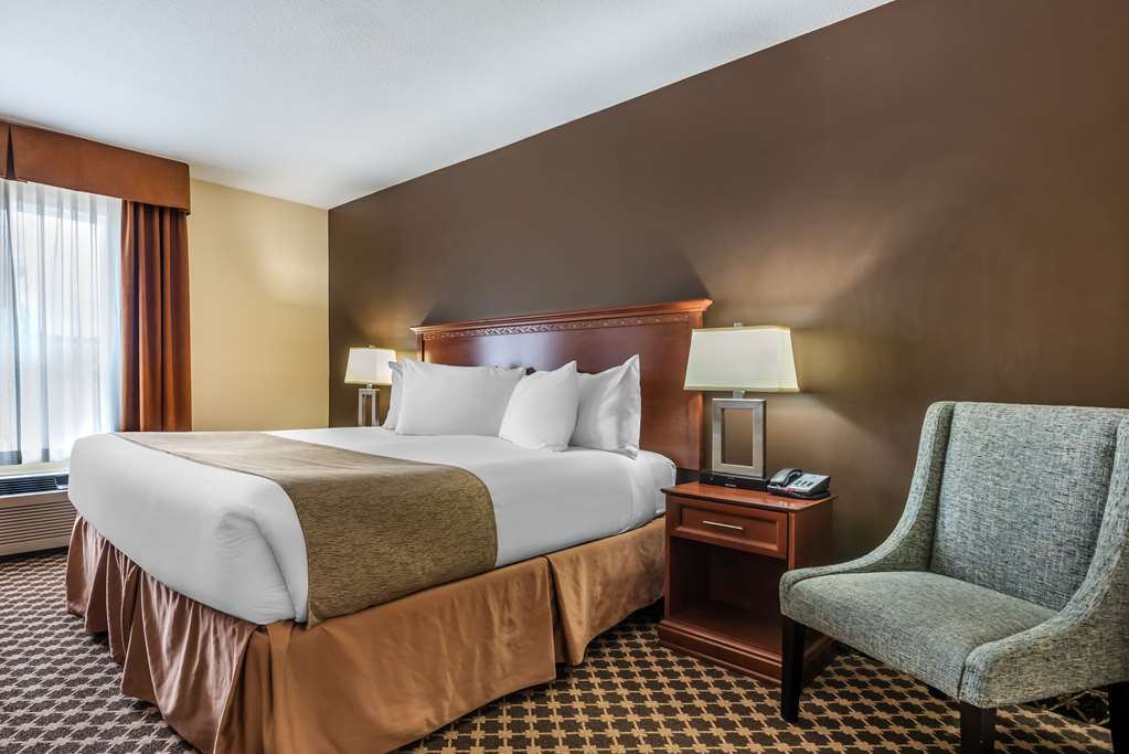 Фото Best Western Strathmore Inn