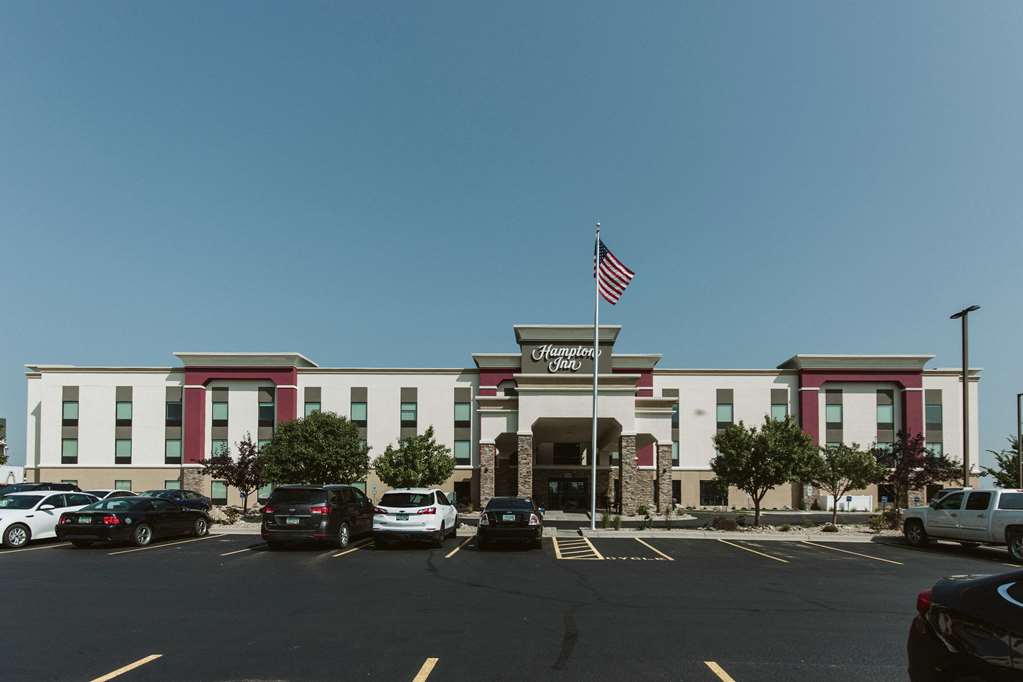 Фото Hampton Inn Bismarck